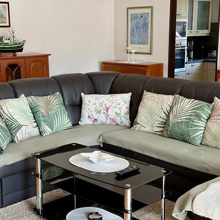 Lichtdurchflutete Grosse Wohnung ชเวล์ม ภายนอก รูปภาพ