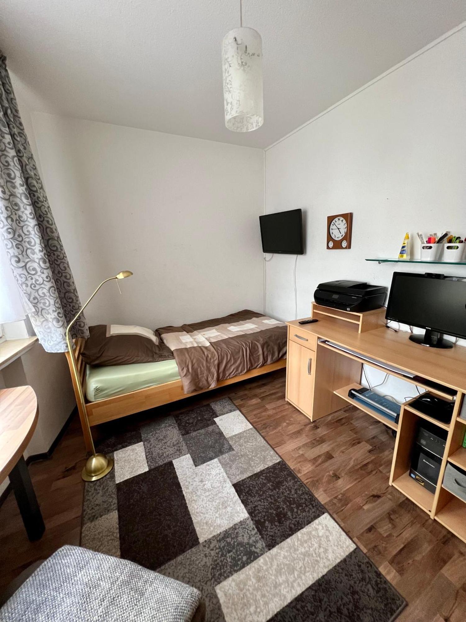 Lichtdurchflutete Grosse Wohnung ชเวล์ม ภายนอก รูปภาพ